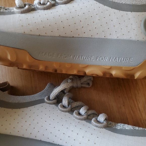 Allbirds Womans Trail Runners Size 8.5 - Picture 9 of 13